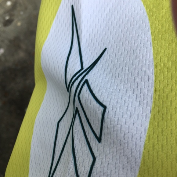 NWT REEBOK RACERBACK CROP TOP SIZE M - Picture 5 of 7